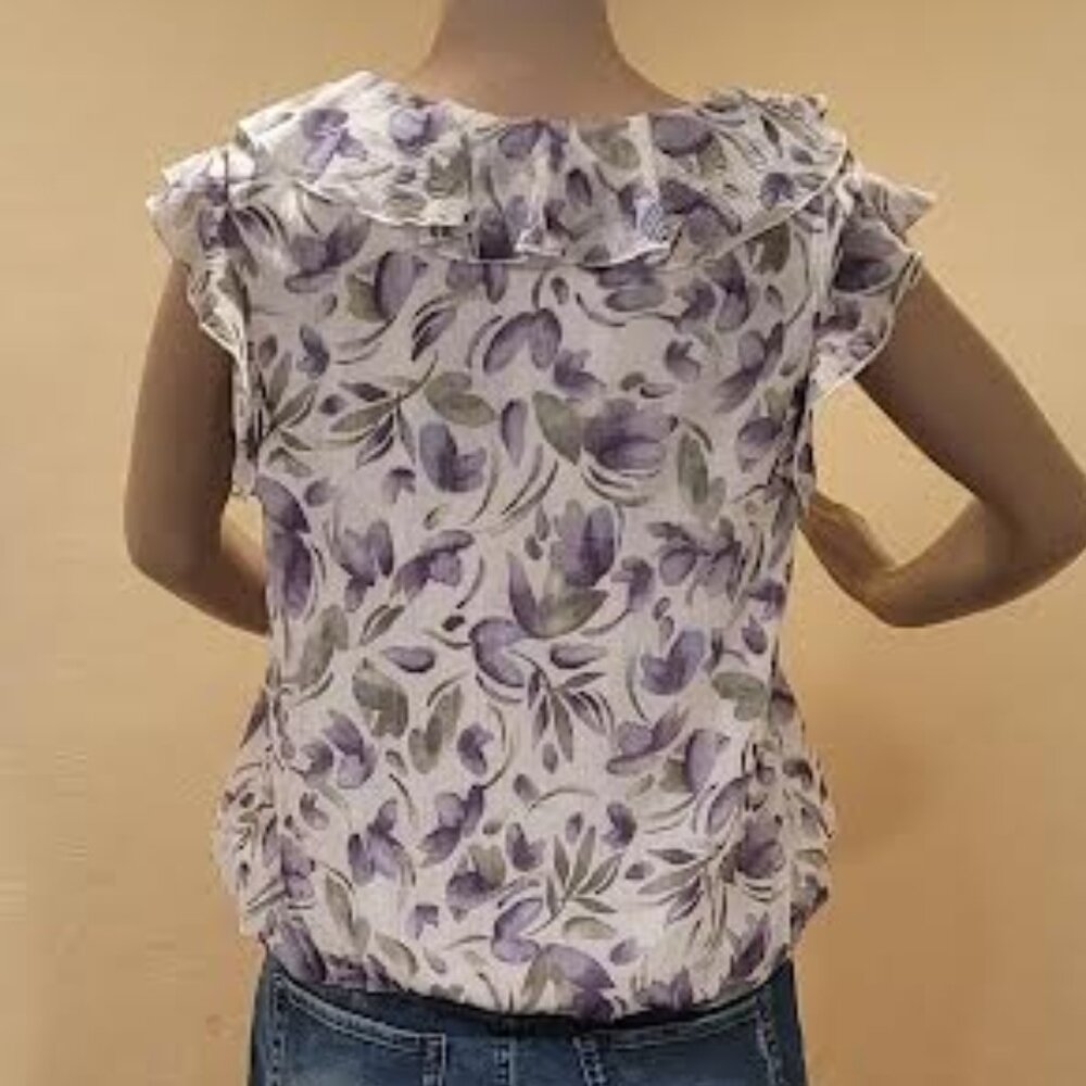NWT Ember lilac and white v-neck with banded waist - Size Large - Picture 8 of 9
